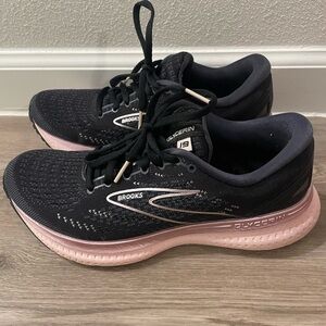 Brooks black and pink sneakers
